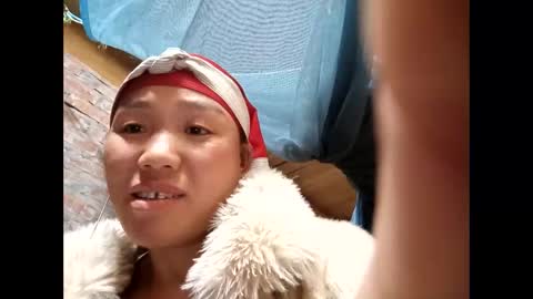 Snapshot of lyn_eva chatting on February 12, 2026, 12:44 pm lyn_eva online show from February 12, 2026, 12:44 pm