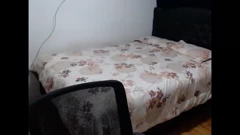 Snapshot of lynaskyyny chatting on March 13, 2026, 5:03 am lyna online show from March 13, 2026, 5:03 am