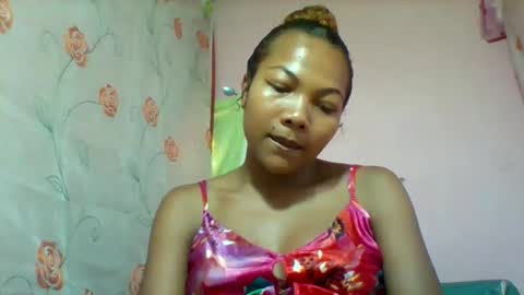 Snapshot of lyndah19 chatting on February 19, 2026, 7:48 am lyndah19 online show from February 19, 2026, 7:48 am
