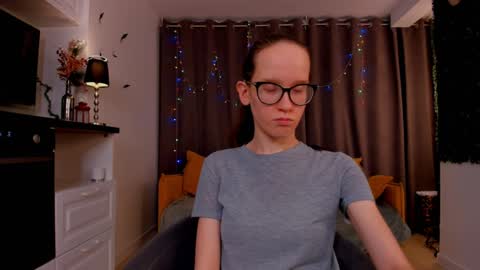 Snapshot of lynettebails chatting on February 1, 2025, 10:34 pm Sara online show from February 1, 2025, 10:34 pm