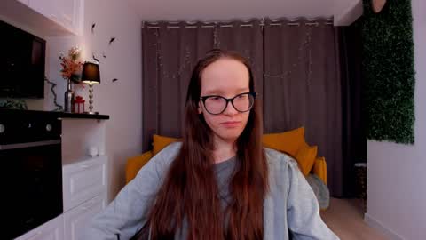 Snapshot of lynettebails chatting on February 6, 2025, 10:43 pm Sara online show from February 6, 2025, 10:43 pm