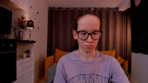 Snapshot of lynettebails chatting on February 21, 2025, 1:44 am Sara online show from February 21, 2025, 1:44 am