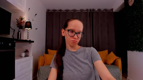Snapshot of lynettebails chatting on February 23, 2025, 4:13 pm Sara online show from February 23, 2025, 4:13 pm