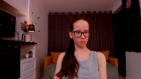 Snapshot of lynettebails chatting on February 27, 2025, 7:26 pm Sara online show from February 27, 2025, 7:26 pm