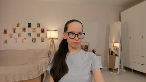 Snapshot of lynettebails chatting on March 12, 2025, 4:13 pm Sara online show from March 12, 2025, 4:13 pm