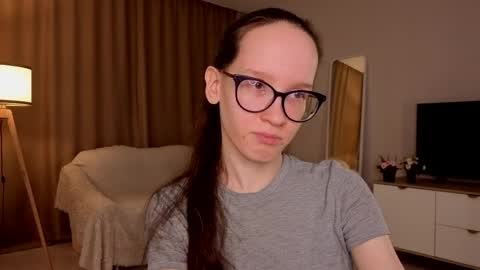 Sara online show from April 13, 2026, 4:12 pm