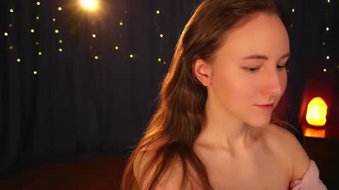 Snapshot of lynn_feline chatting on February 14, 2025, 11:10 am Lynn online show from February 14, 2025, 11:10 am