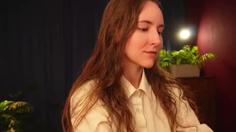 Snapshot of lynn_feline chatting on October 29, 2025, 4:04 am Lynn online show from October 29, 2025, 4:04 am