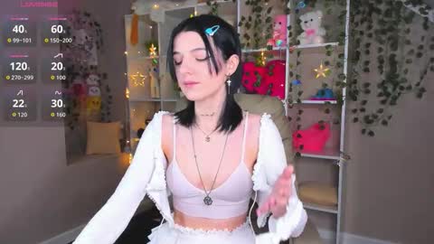 Lynn online show from November 29, 2025, 1:08 am