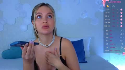 Snapshot of lynna_sparks chatting on October 17, 2025, 2:48 am Lana online show from October 17, 2025, 2:48 am