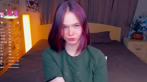 Cozy Lynns room online show from December 5, 2025, 9:29 am