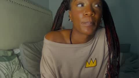 IVYGold online show from December 13, 2024, 1:26 am