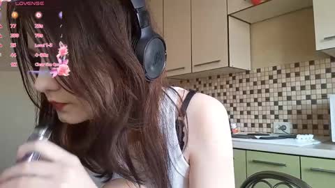 Lynn online show from April 2, 2026, 2:04 pm