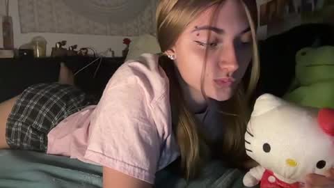 Snapshot of lynnxadams chatting on July 26, 2026, 2:42 am lynnxadams online show from July 26, 2026, 2:42 am
