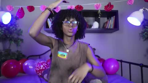 Snapshot of lynx_sun__ chatting on February 16, 2026, 7:21 pm Lynx and Sun online show from February 16, 2026, 7:21 pm