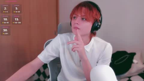 Lyodass online show from February 28, 2025, 8:07 pm