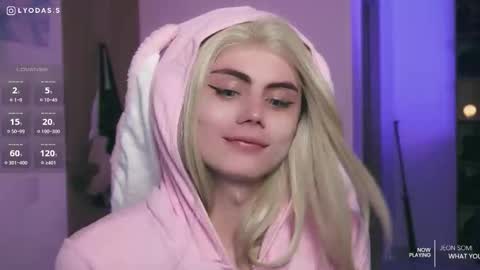 Lyodass online show from October 21, 2025, 12:44 am