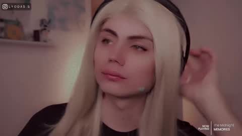 Lyodass online show from March 24, 2026, 12:48 am