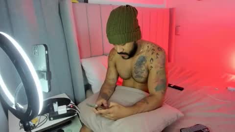 Snapshot of lyon_dark chatting on January 11, 2026, 12:48 am Lyon Dark online show from January 11, 2026, 12:48 am