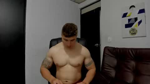 Snapshot of lyonel15 chatting on November 1, 2025, 1:07 am Lyonel online show from November 1, 2025, 1:07 am