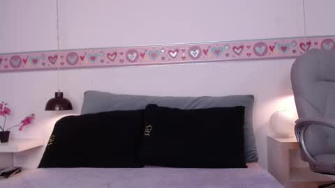 LYRA online show from December 8, 2024, 7:54 pm