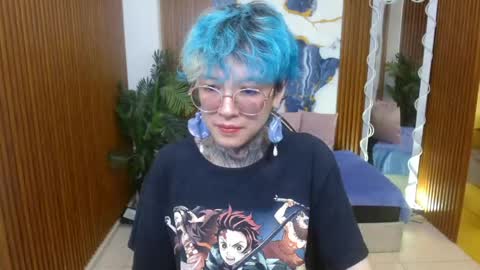 lyra_tay online show from April 15, 2026, 7:10 pm