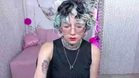 Snapshot of lyra_tay chatting on July 12, 2026, 1:35 pm lyra_tay online show from July 12, 2026, 1:35 pm