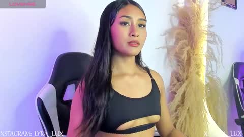 lyralux10 online show from November 18, 2025, 12:27 am