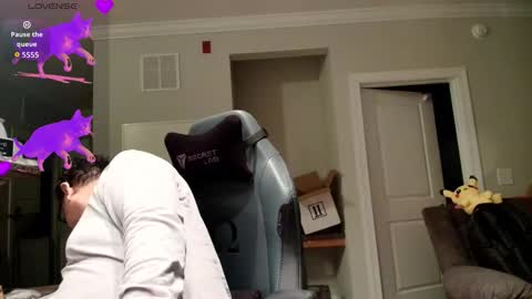 lyxx_2 online show from February 3, 2026, 1:04 am