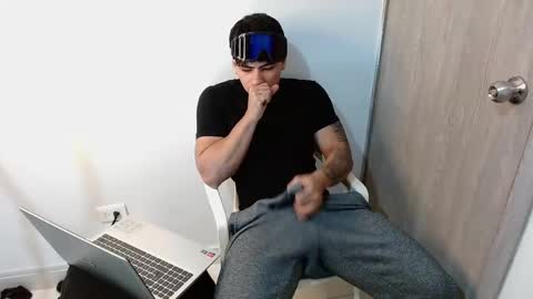 MICHAEL online show from March 19, 2026, 3:54 am