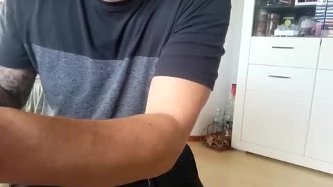 Snapshot of m1guele chatting on October 16, 2025, 1:56 pm Fucklover online show from October 16, 2025, 1:56 pm