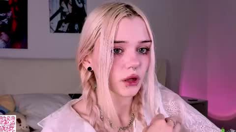 Snapshot of m1m1_angels chatting on July 15, 2026, 1:11 am Mimi GTM1 0200am-0945am Mon Tue Wed Thu Fri online show from July 15, 2026, 1:11 am