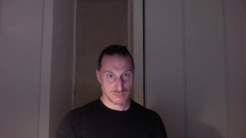 Snapshot of m4rduk81 chatting on November 10, 2025, 5:45 pm m4rduk online show from November 10, 2025, 5:45 pm