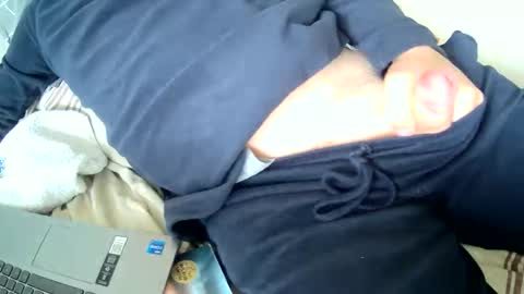 m_daan1969 online show from May 17, 2026, 12:12 pm