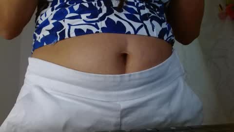 maaddy_thompson online show from September 23, 2025, 9:51 pm