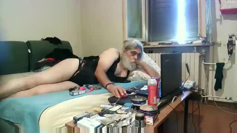 maax1970 online show from September 11, 2025, 10:37 am