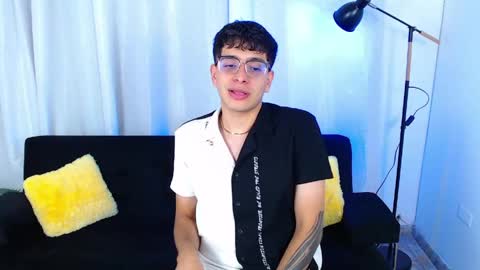 Max online show from April 18, 2026, 8:42 pm