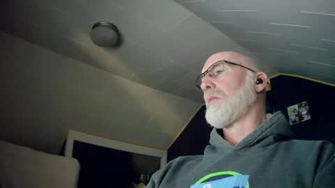 mac8181 online show from December 25, 2024, 11:22 am