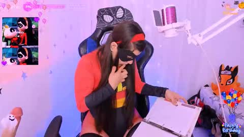 MacarenaIndependent model  online show from October 30, 2025, 1:01 pm