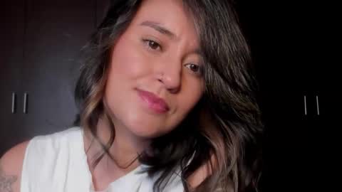 Maca online show from October 15, 2025, 3:23 pm