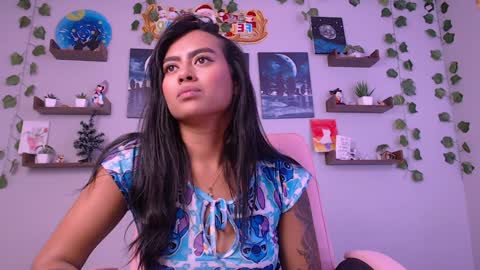 Snapshot of macey_hairy chatting on December 27, 2024, 6:53 pm Macey Elliot Modelo Independiente online show from December 27, 2024, 6:53 pm