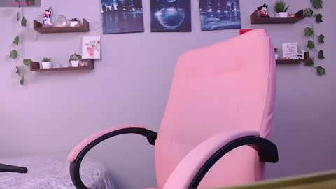 Snapshot of macey_hairy chatting on January 12, 2025, 12:55 pm Macey Elliot Modelo Independiente online show from January 12, 2025, 12:55 pm