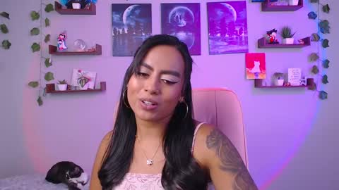Snapshot of macey_hairy chatting on February 5, 2025, 5:53 pm Macey Elliot Modelo Independiente online show from February 5, 2025, 5:53 pm