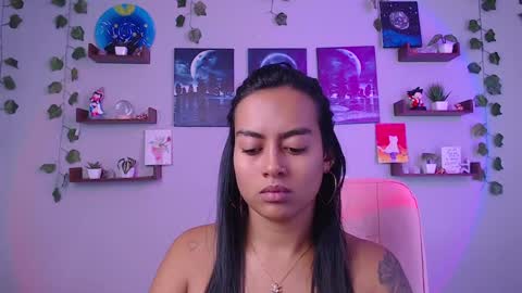 Snapshot of macey_hairy chatting on February 8, 2025, 4:04 pm Macey Elliot Modelo Independiente online show from February 8, 2025, 4:04 pm