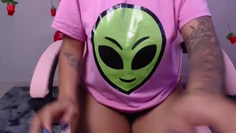 Snapshot of macey_hairy chatting on February 16, 2025, 12:32 pm Macey Elliot Modelo Independiente online show from February 16, 2025, 12:32 pm