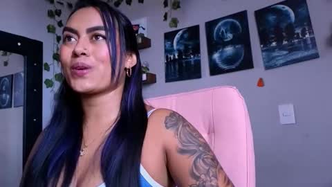 Snapshot of macey_hairy chatting on November 3, 2025, 9:27 pm Macey Elliot Modelo Independiente online show from November 3, 2025, 9:27 pm