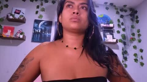 Snapshot of macey_hairy chatting on November 30, 2025, 11:20 pm Macey Elliot Modelo Independiente online show from November 30, 2025, 11:20 pm