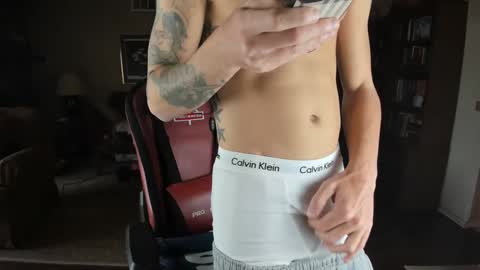 Snapshot of machinecumkelly69 chatting on February 9, 2025, 8:56 pm machinecumkelly69 online show from February 9, 2025, 8:56 pm