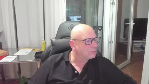 Andy online show from February 3, 2026, 12:42 am