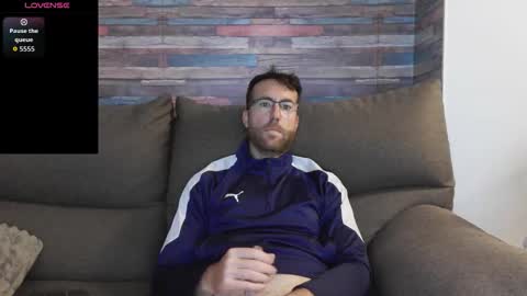 Snapshot of machohiberiko chatting on October 30, 2025, 5:46 pm Jota online show from October 30, 2025, 5:46 pm